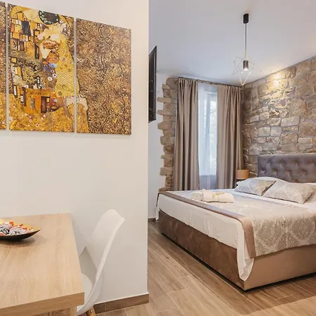 Four Elements - Fire & Air Apartman